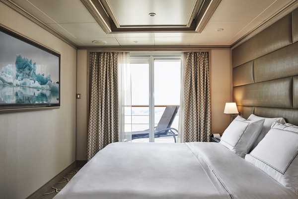 Silversea Cruises Silver Cloud Silver Suite 2 ©Silversea Cruises Ltd.jpg